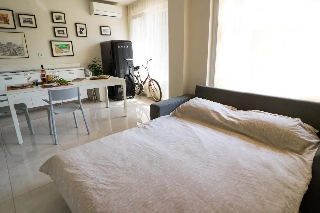 Sea Grape Wine Flat In Old Center Appartement Varna Bulgarije